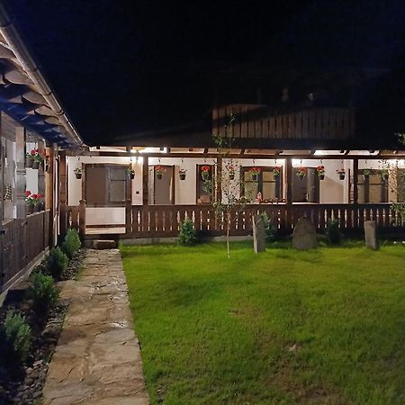 Casuta Din Valea Regilor Villa Gradistea de Munte ภายนอก รูปภาพ