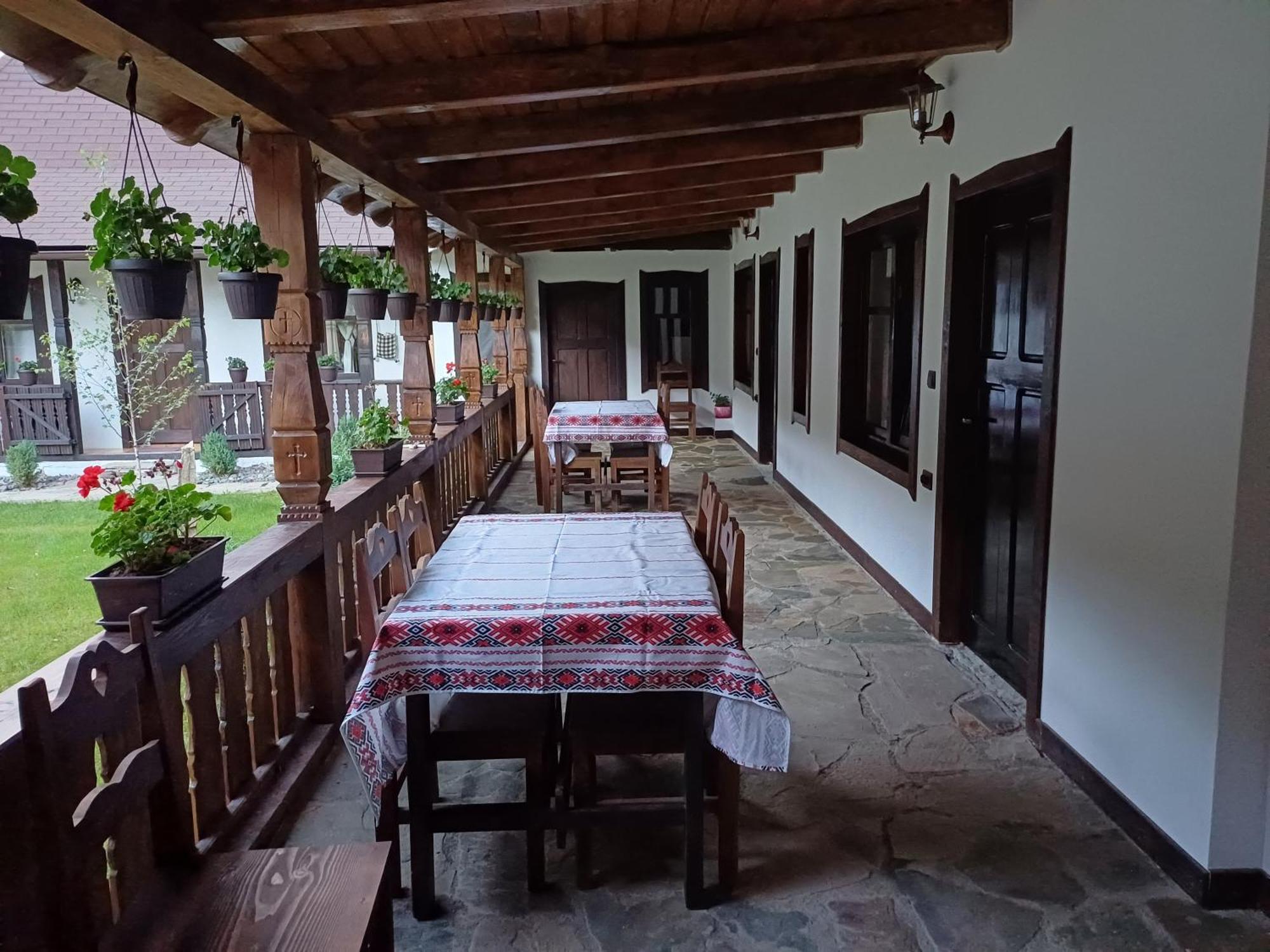 Casuta Din Valea Regilor Villa Gradistea de Munte ภายนอก รูปภาพ