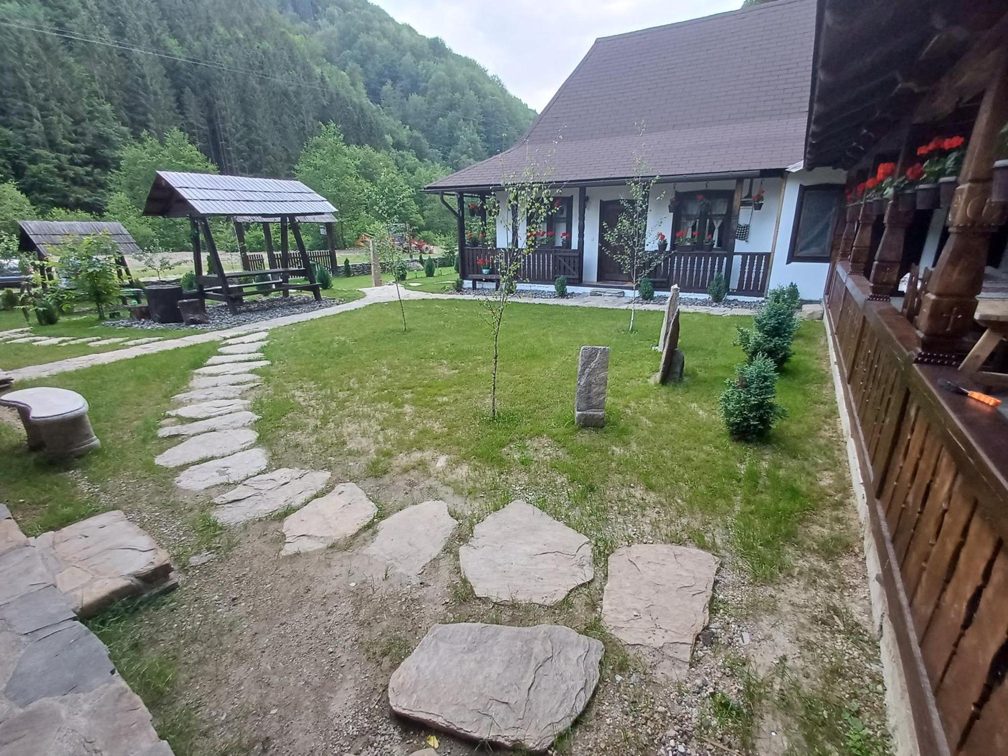 Casuta Din Valea Regilor Villa Gradistea de Munte ภายนอก รูปภาพ